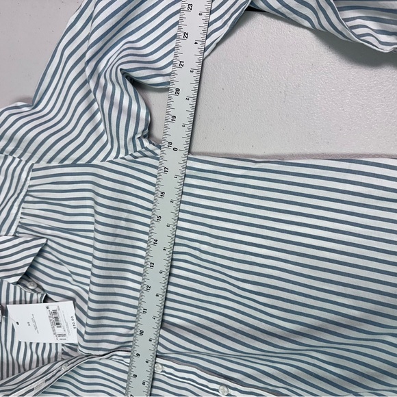 Isabel Maternity by Ingrid & Isabel Blue and White Button Down Shirt - Picture 4 of 6